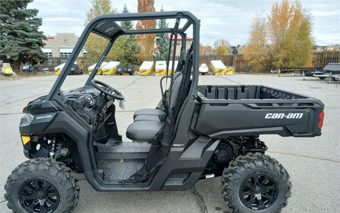 2024 Can-Am™ Defender DPS HD10