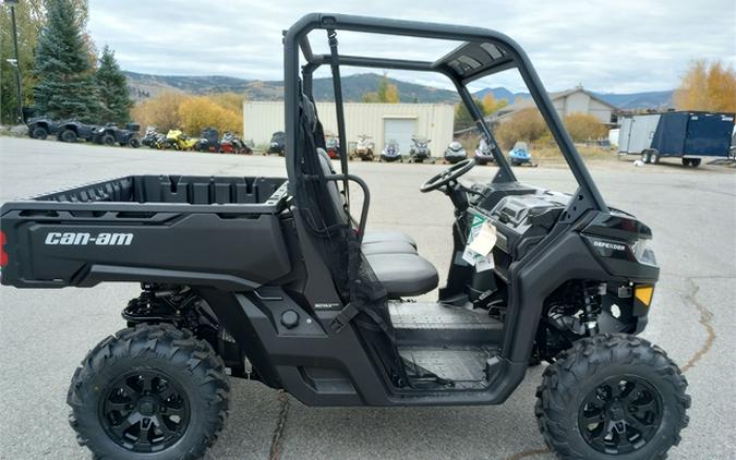 2024 Can-Am™ Defender DPS HD10