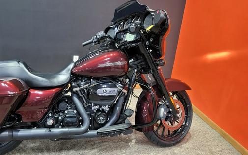 2018 Harley-Davidson® Street Glide® Special Billiard Burgundy