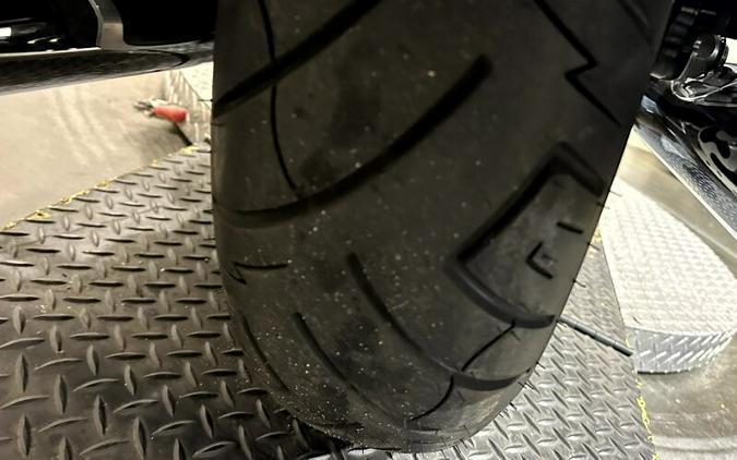 Harley-Davidson® Ultra Limited 2021 FLHTK 622402B GAUNT GRY MET/VIV BK W/12 D