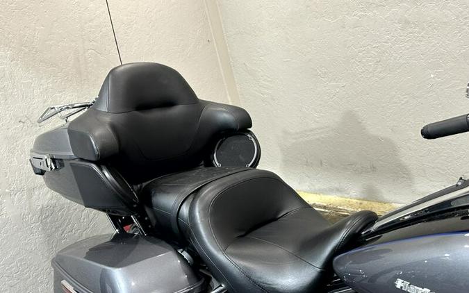 Harley-Davidson® Ultra Limited 2021 FLHTK 622402B GAUNT GRY MET/VIV BK W/12 D