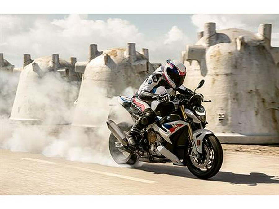 2024 BMW S 1000 R