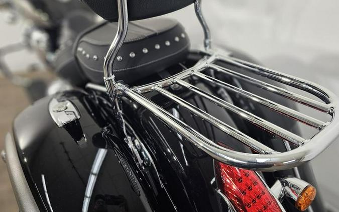 2025 Indian Motorcycle® Springfield® Black Metallic/Heavy Metallic