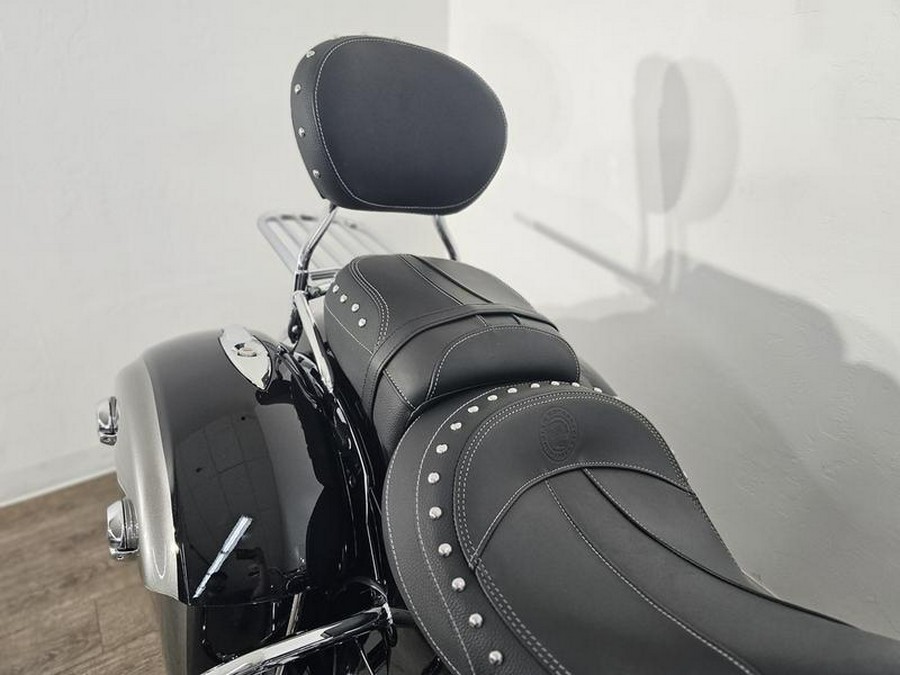 2025 Indian Motorcycle® Springfield® Black Metallic/Heavy Metallic