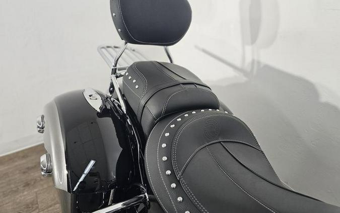 2025 Indian Motorcycle® Springfield® Black Metallic/Heavy Metallic