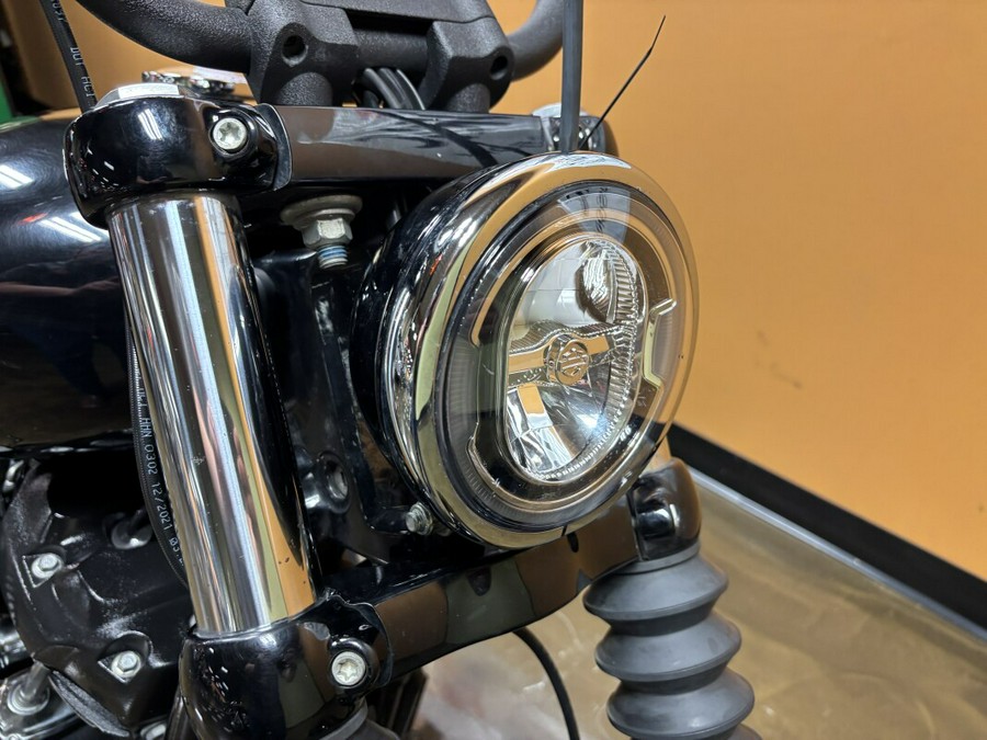 FXBBS 2022 Street Bob® 114