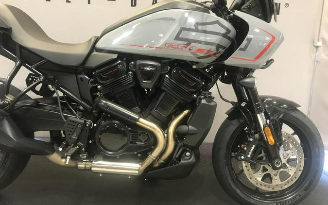 Harley-Davidson® Pan America® 1250 ST 2026