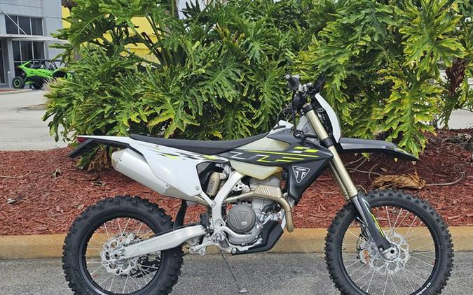 2026 Triumph TF 250-E Jet Black/Pure White 250-E