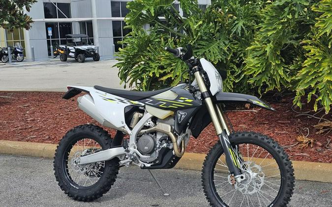 2026 Triumph TF 250-E Jet Black/Pure White 250-E