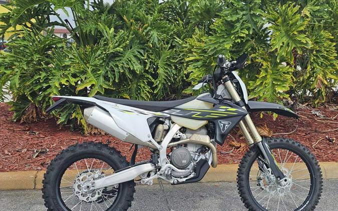 2026 Triumph TF 250-E Jet Black/Pure White 250-E