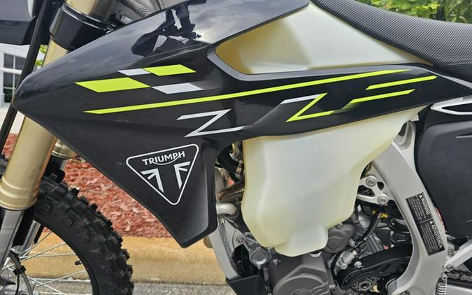 2026 Triumph TF 250-E Jet Black/Pure White 250-E