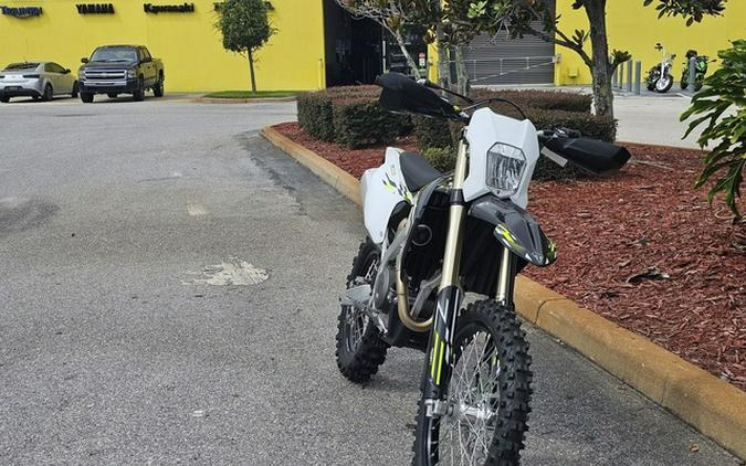 2026 Triumph TF 250-E Jet Black/Pure White 250-E