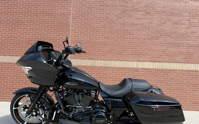 2026 Harley-Davidson® Road Glide® Vivid Black Black Trim