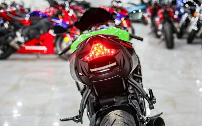 2022 Kawasaki ZX636NHFAN Ninja ZX-6R KRT Edition