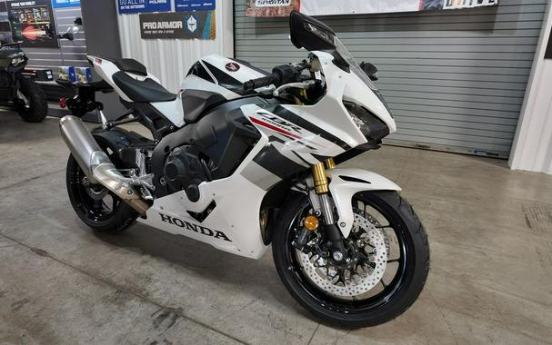 2027 Honda CBR1000RR Base