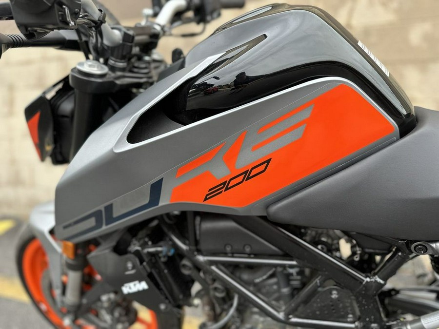 2023 KTM 200 Duke