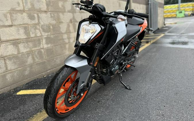 2023 KTM 200 Duke