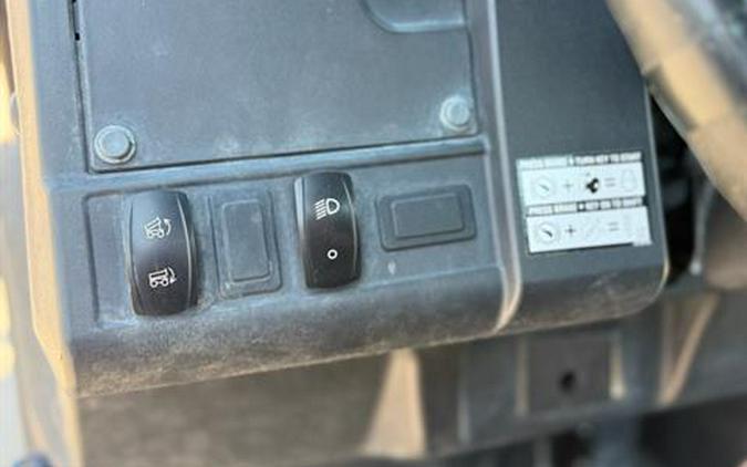 2024 John Deere XUV835M