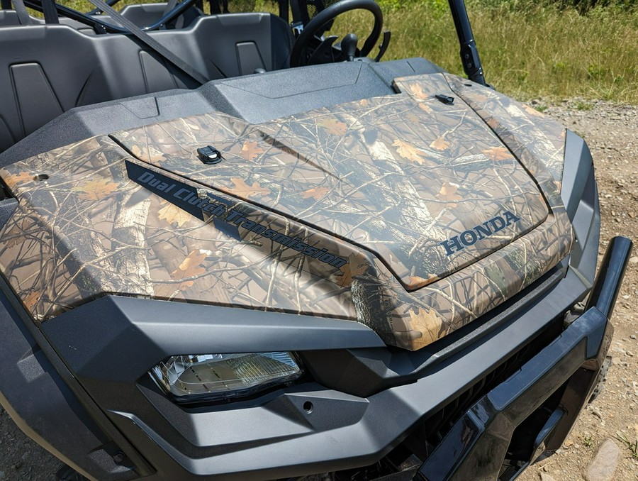 2023 Honda Pioneer 1000-6 Deluxe Crew