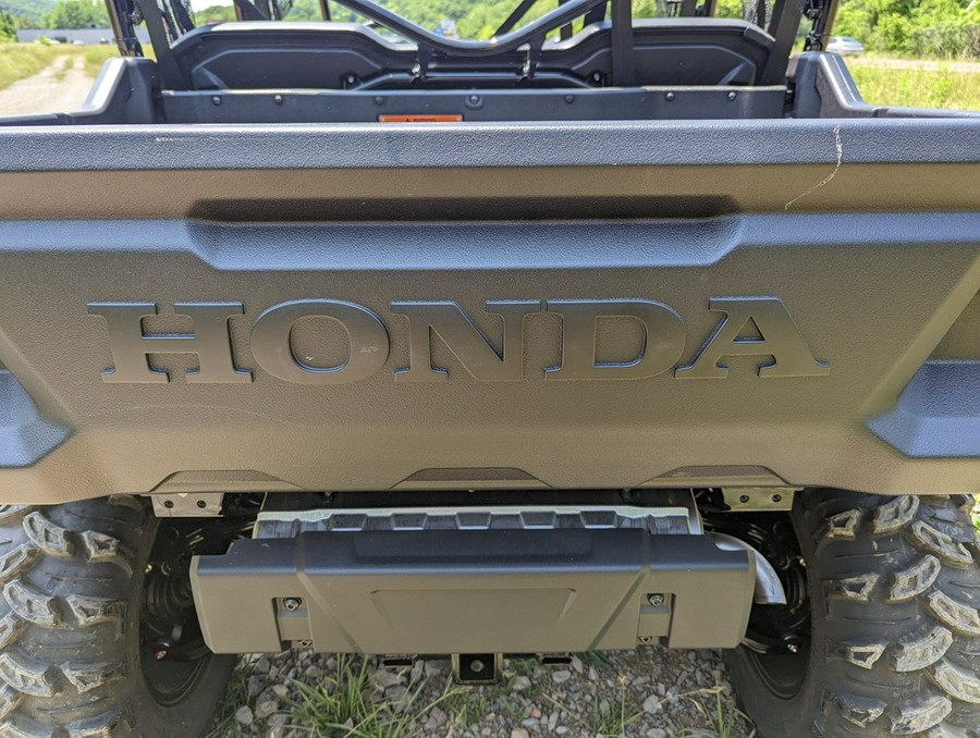 2023 Honda Pioneer 1000-6 Deluxe Crew