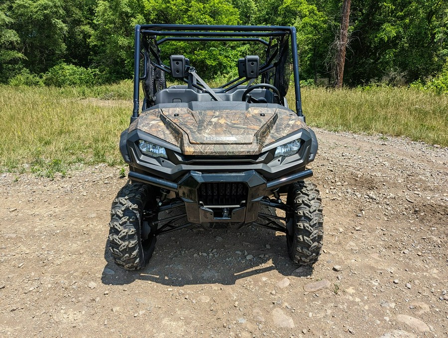 2023 Honda Pioneer 1000-6 Deluxe Crew