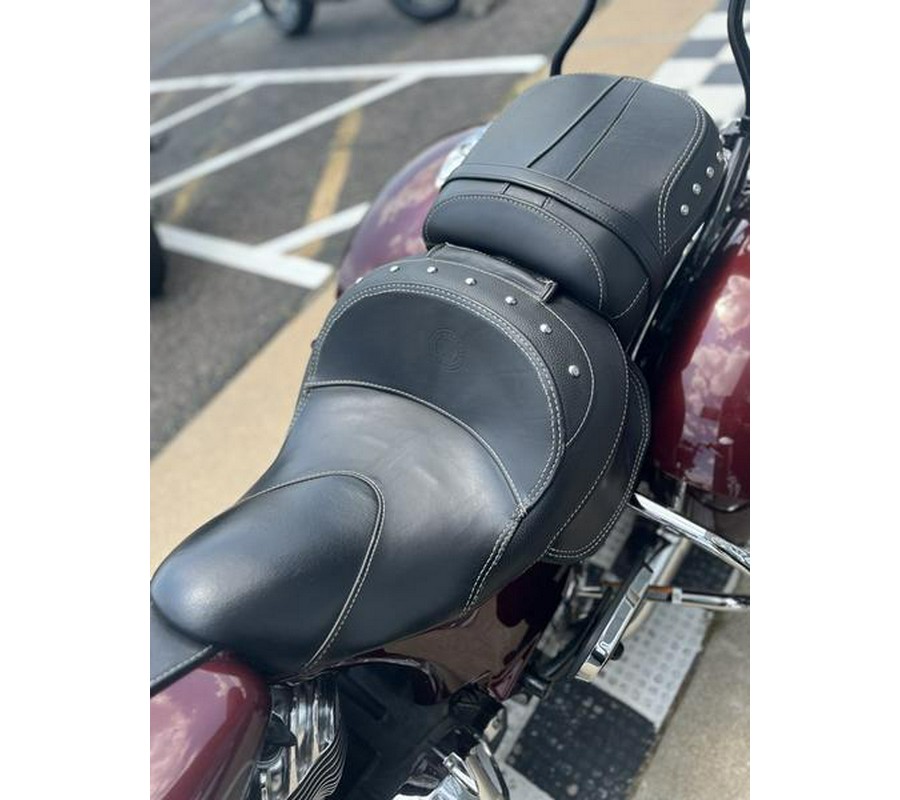 2021 Indian Motorcycle® Springfield® Maroon Metallic/Crimson Metallic