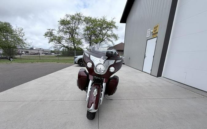 2021 Indian Motorcycle® Roadmaster® Maroon Metallic/Crimson Metallic