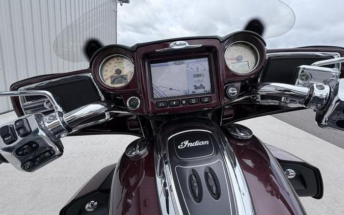 2021 Indian Motorcycle® Roadmaster® Maroon Metallic/Crimson Metallic