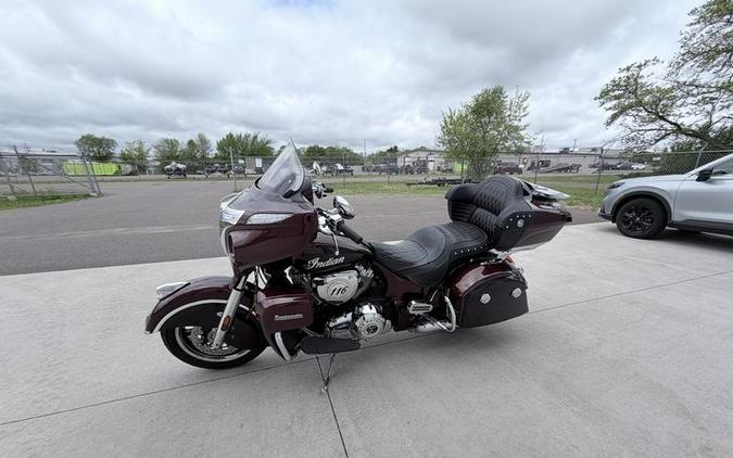 2021 Indian Motorcycle® Roadmaster® Maroon Metallic/Crimson Metallic