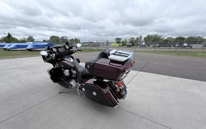 2021 Indian Motorcycle® Roadmaster® Maroon Metallic/Crimson Metallic