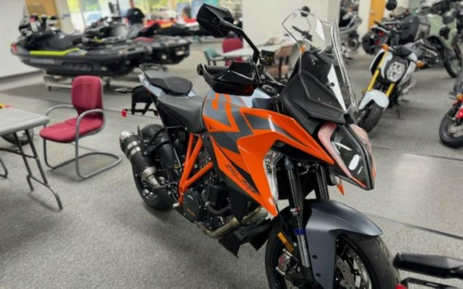 2024 KTM 1290 Super Duke GT