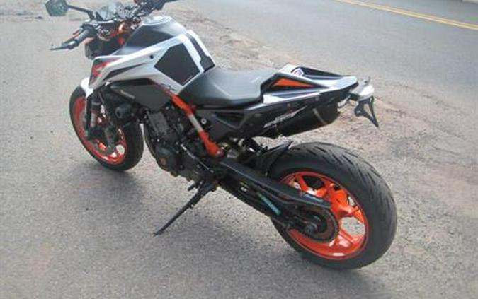 2020 KTM 890 Duke R