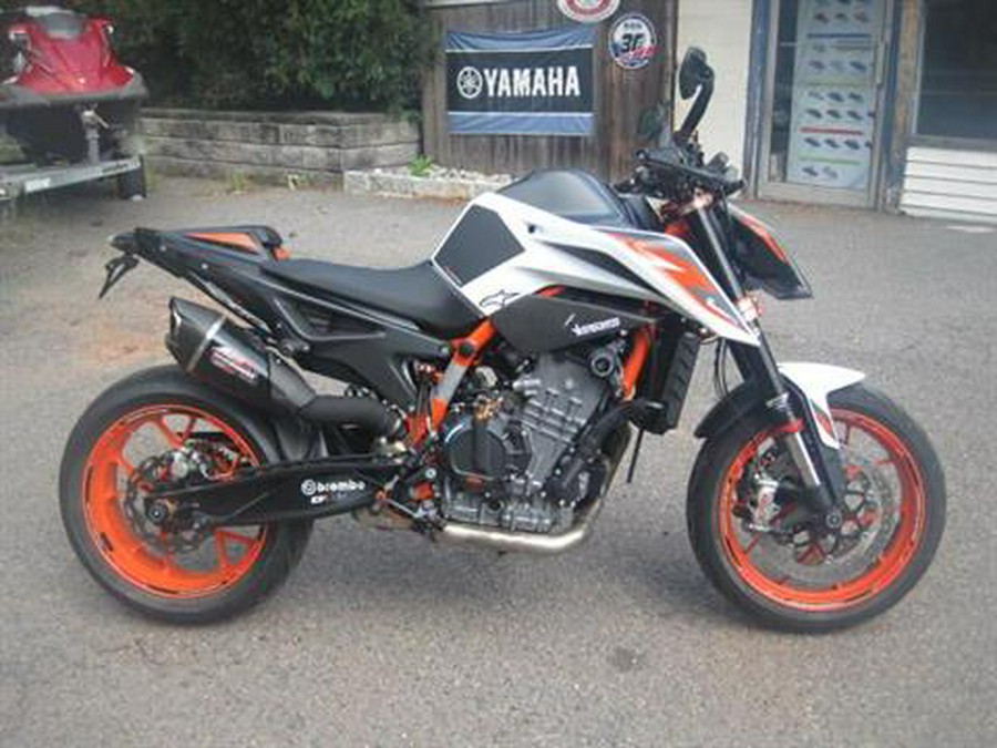 2020 KTM 890 Duke R