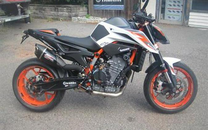 2020 KTM 890 Duke R