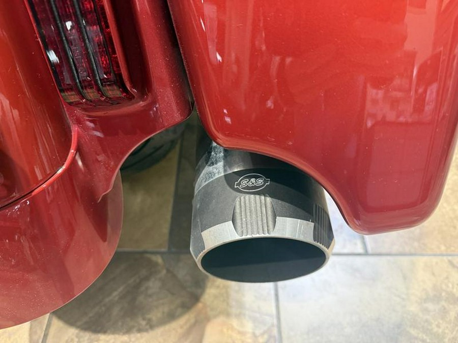 2018 Harley-Davidson® FLTRXSE - CVO™ Road Glide®