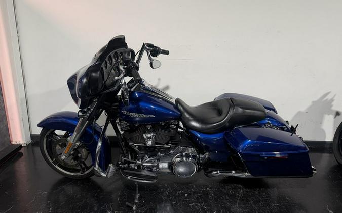 2017 Harley-Davidson Street Glide FLHX