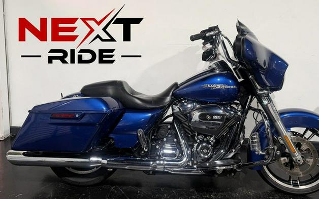 2017 Harley-Davidson Street Glide FLHX