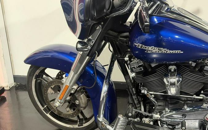 2017 Harley-Davidson Street Glide FLHX