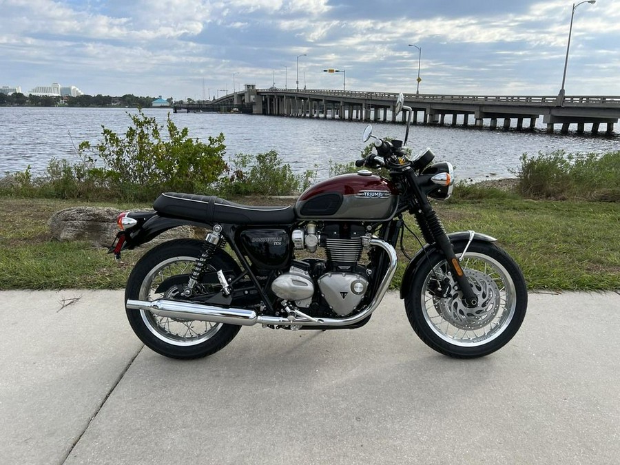 2023 Triumph Bonneville T120 Cordovan Red/Silver Ice