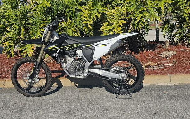 2026 Triumph TF 450-X Jet Black/Pure White 450-X