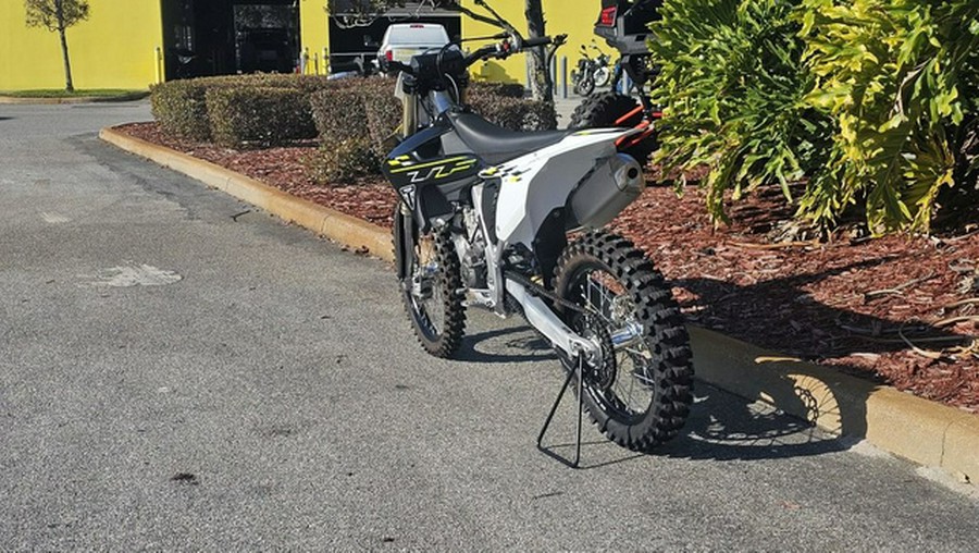 2026 Triumph TF 450-X Jet Black/Pure White 450-X