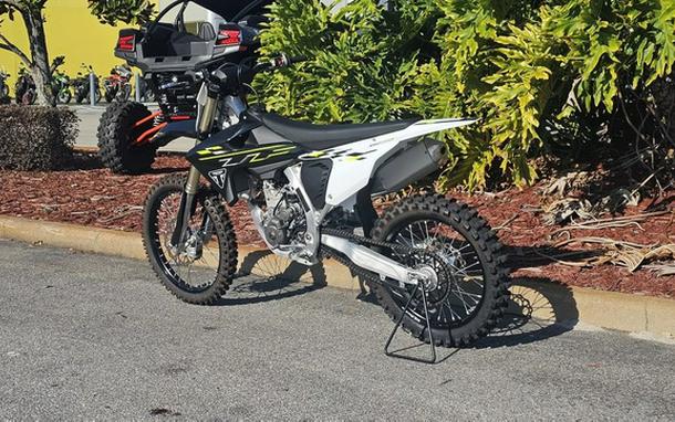 2026 Triumph TF 450-X Jet Black/Pure White 450-X