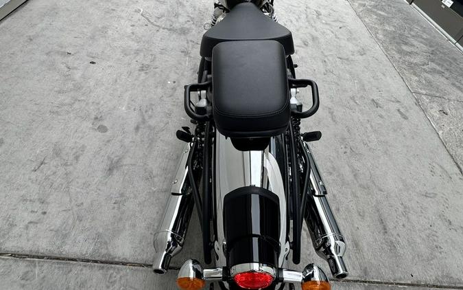2026 Royal Enfield Classic 650 Black Chrome