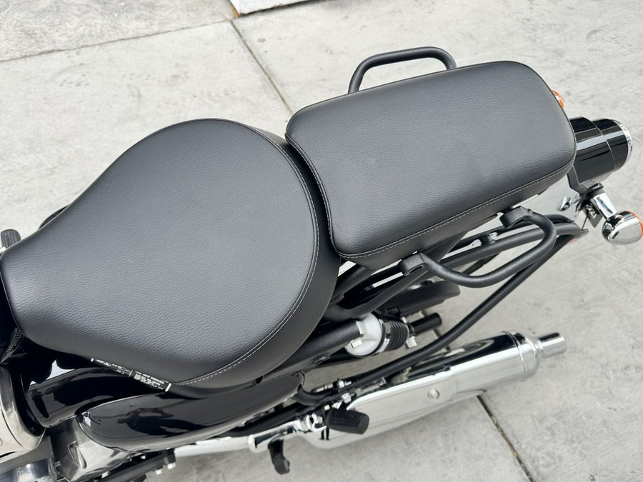 2026 Royal Enfield Classic 650 Black Chrome