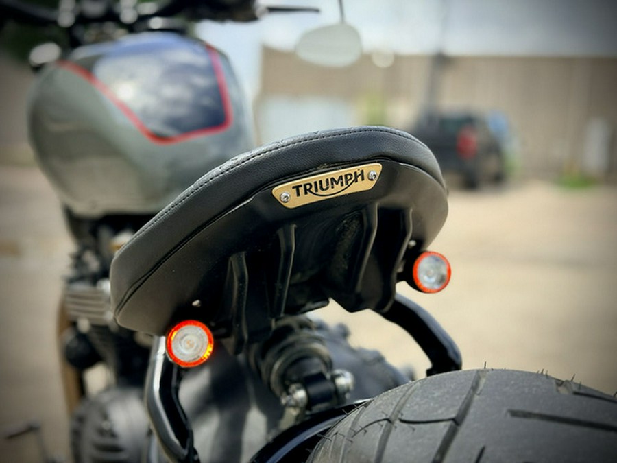 2022 Triumph Bonneville Bobber Custom