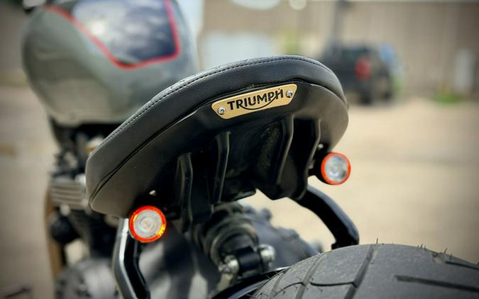 2022 Triumph Bonneville Bobber Custom