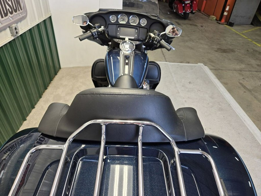 2016 Harley-Davidson® FLHTCUTG - Tri Glide® Ultra