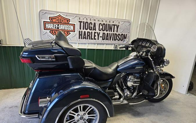 2016 Harley-Davidson® FLHTCUTG - Tri Glide® Ultra