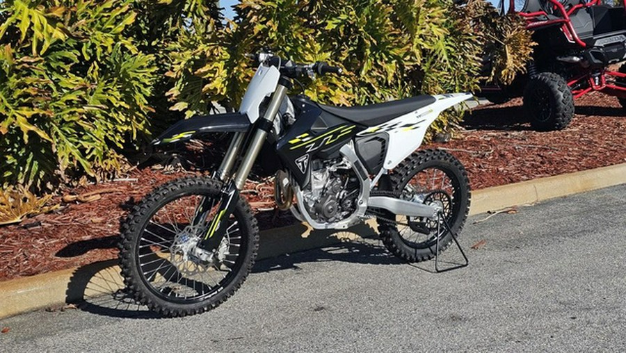 2026 Triumph TF 250-X Jet Black/Pure White 250-X