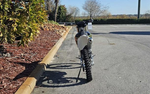 2026 Triumph TF 250-X Jet Black/Pure White 250-X